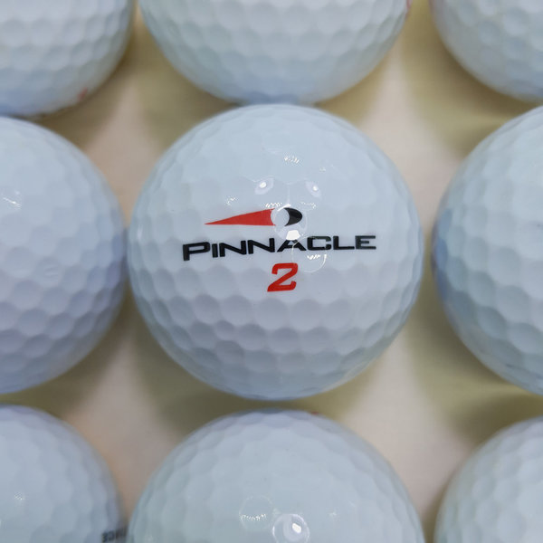 Golfball von Pinnacle